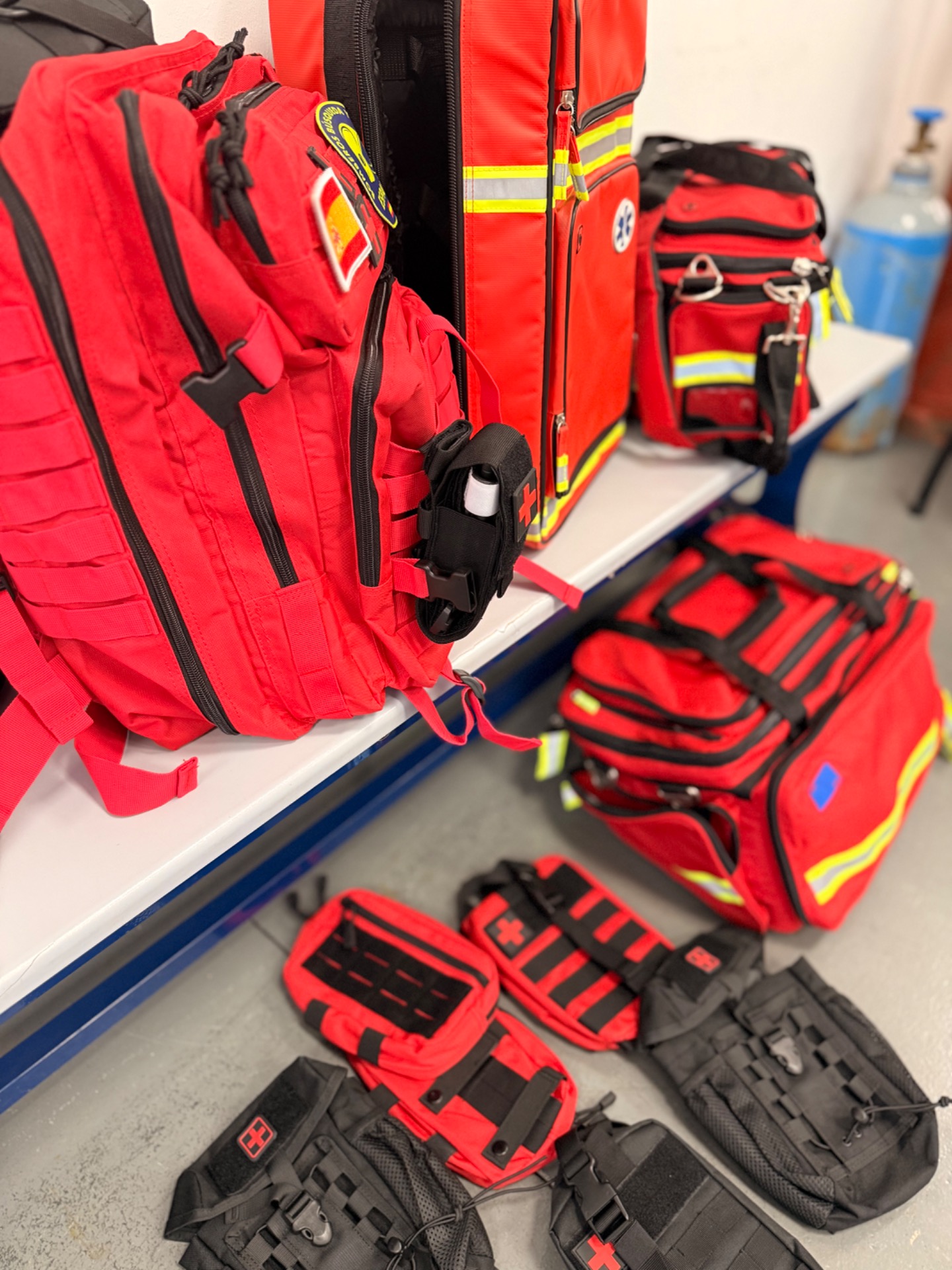 Donación de material sanitario y refuerzo operativo con mochilas de intervención