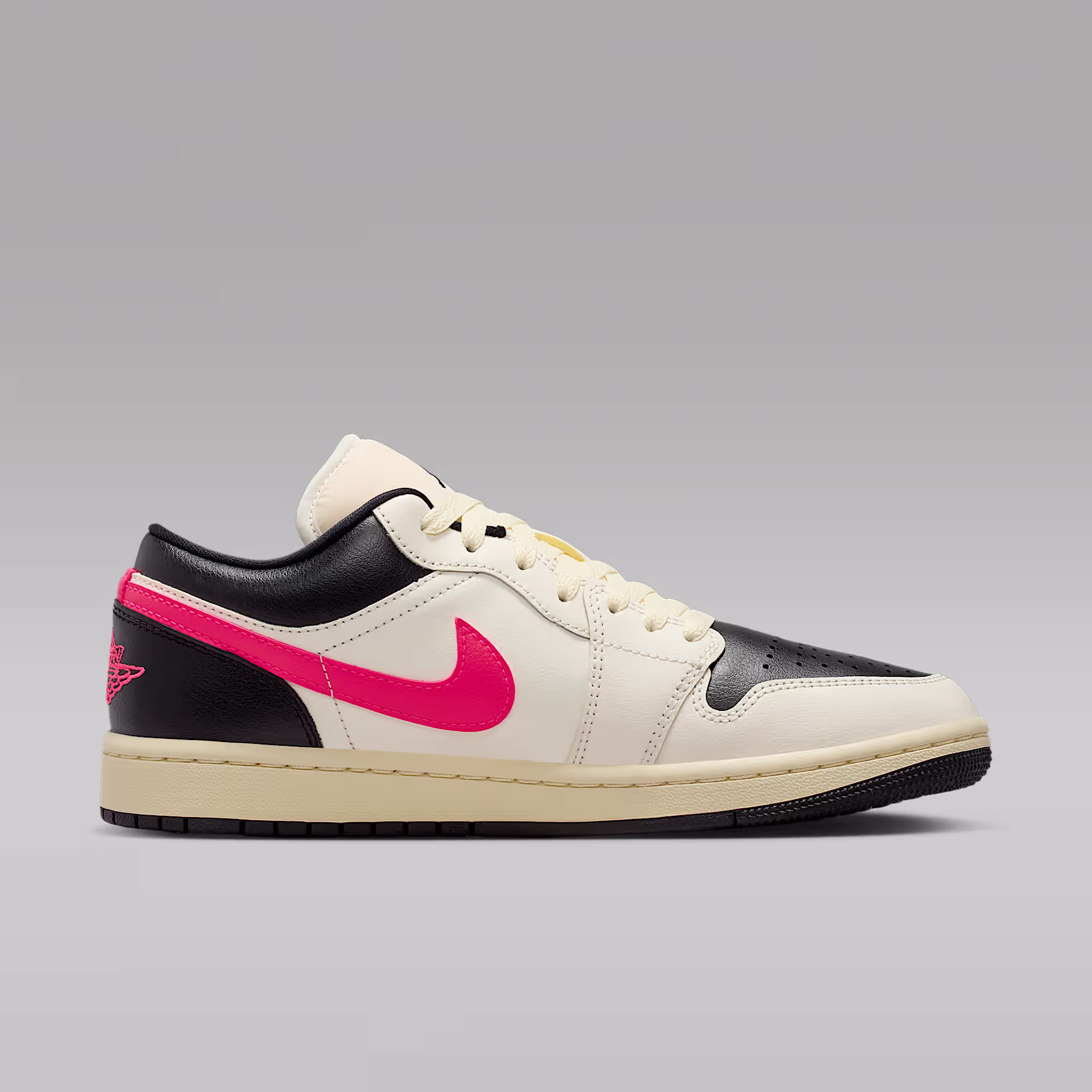 Air Jordan 1 Low view 3