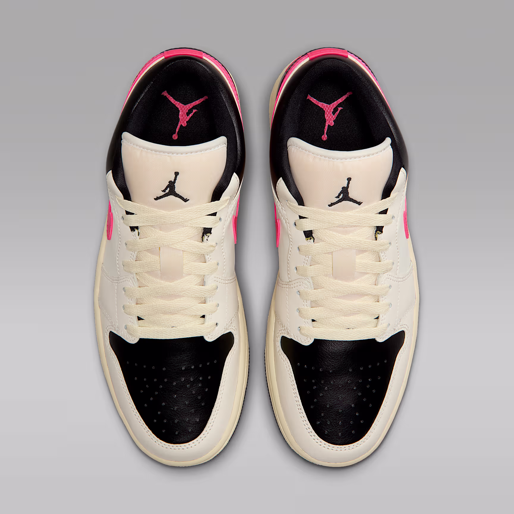 Air Jordan 1 Low view 4