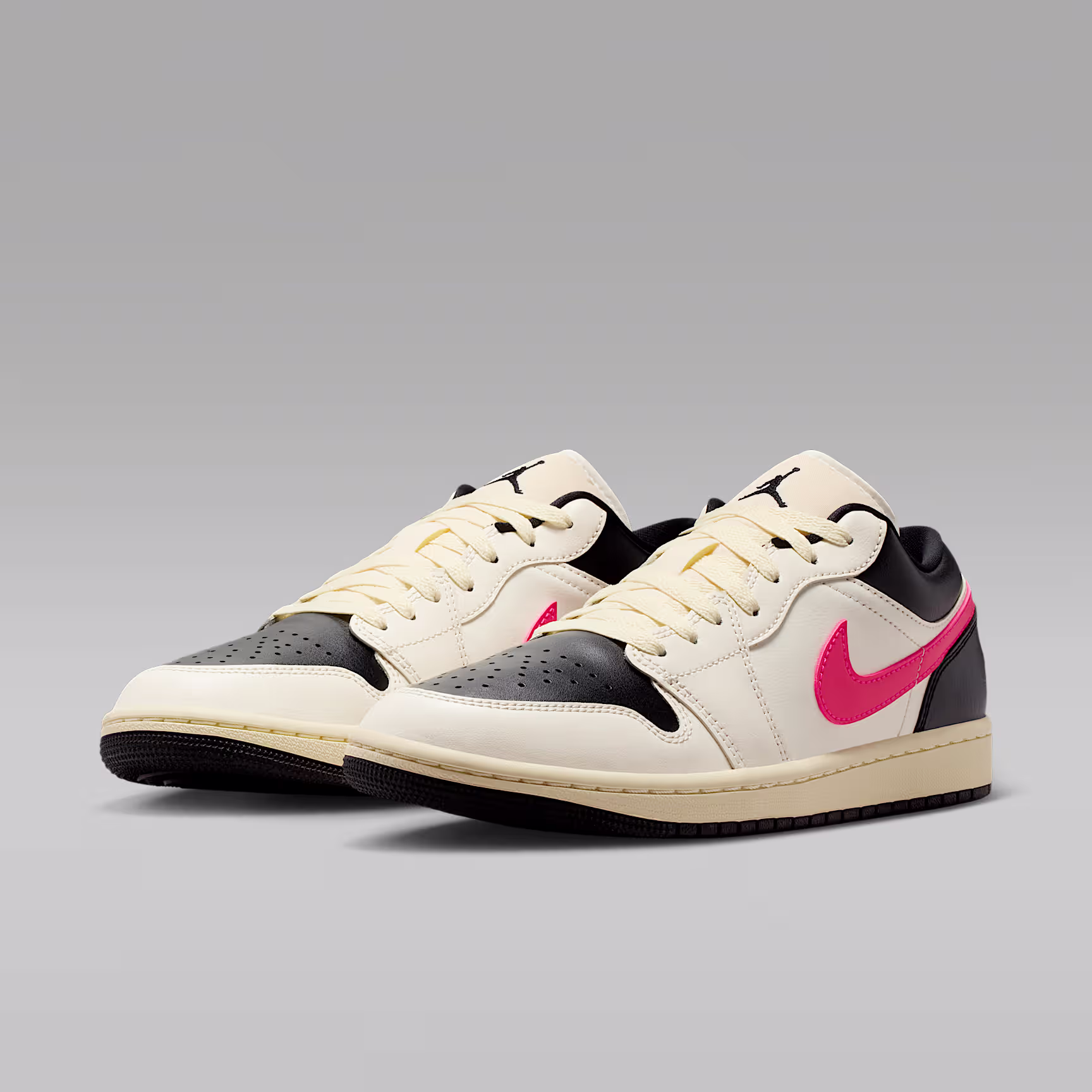 Air Jordan 1 Low view 5
