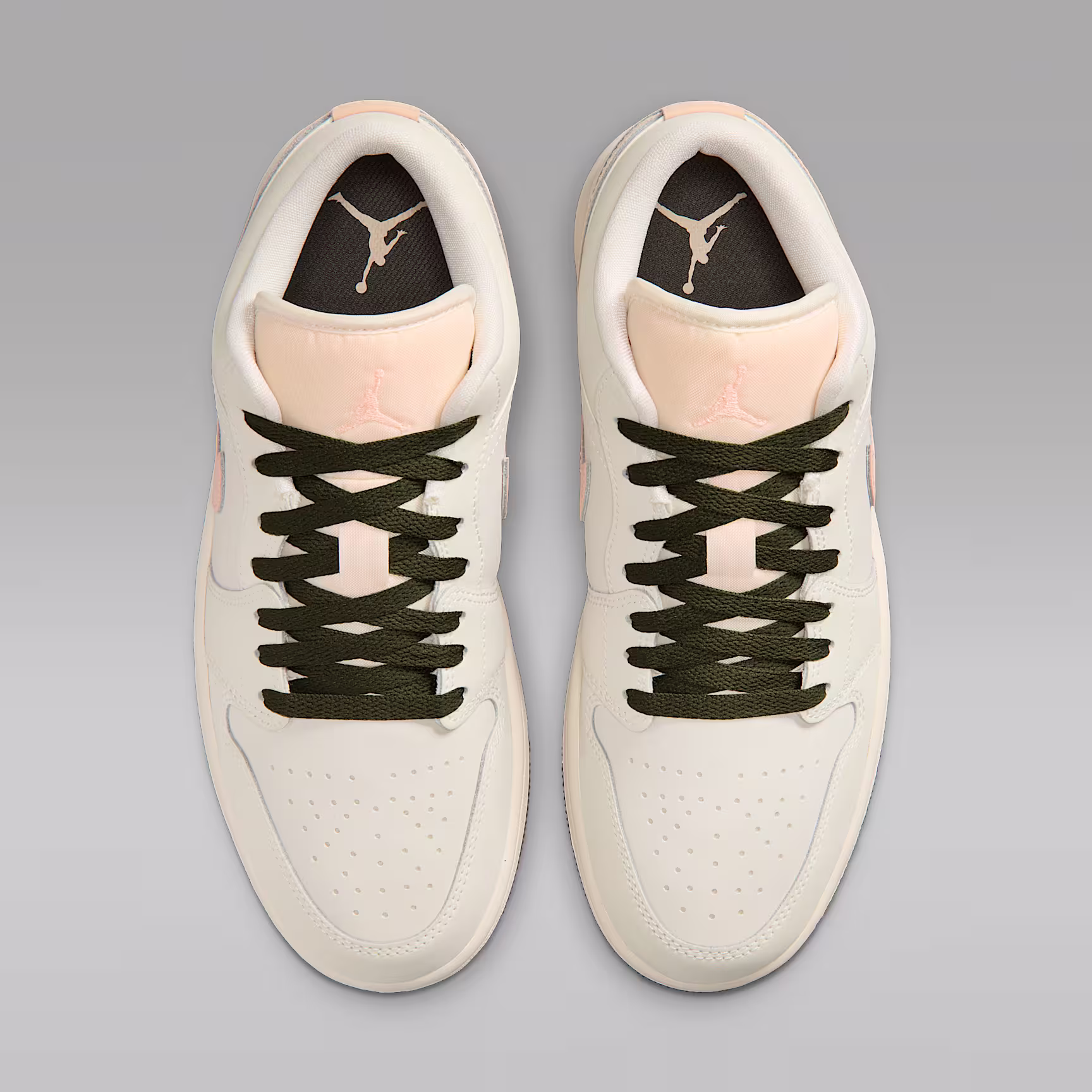 Air Jordan 1 Low view 4