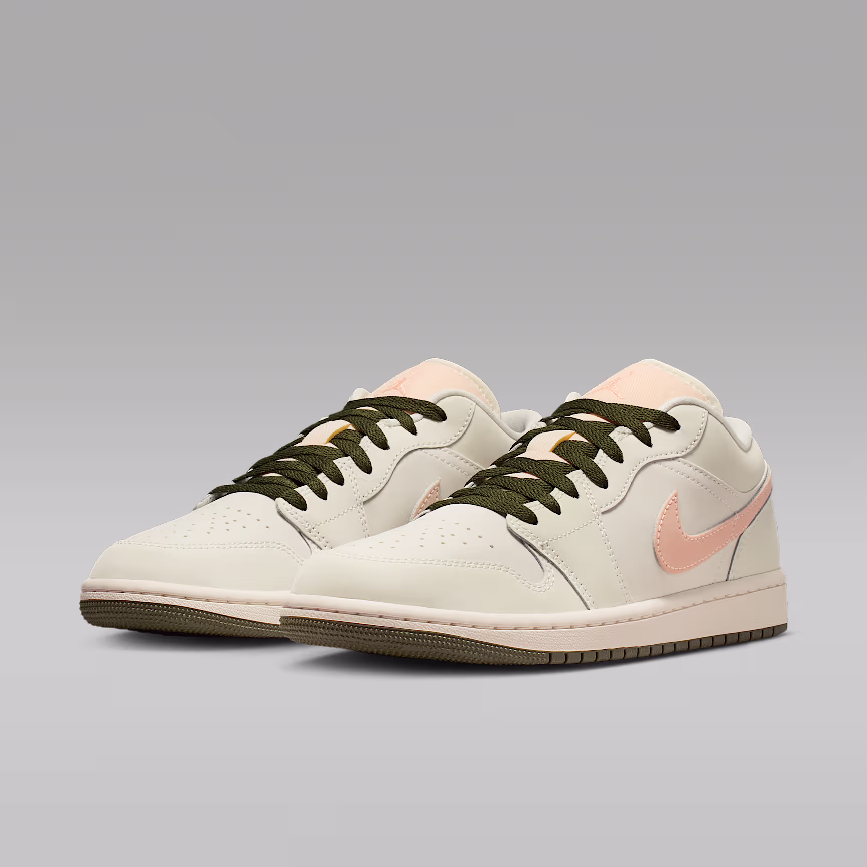 Air Jordan 1 Low view 5