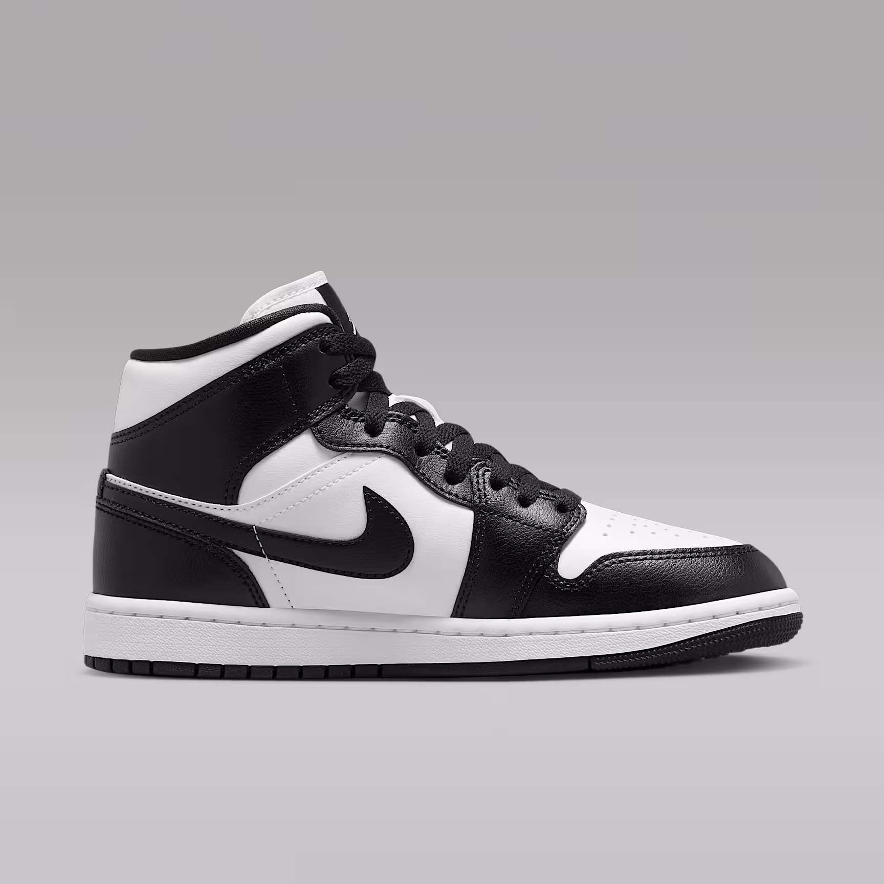 Air Jordan 1 Mid view 3