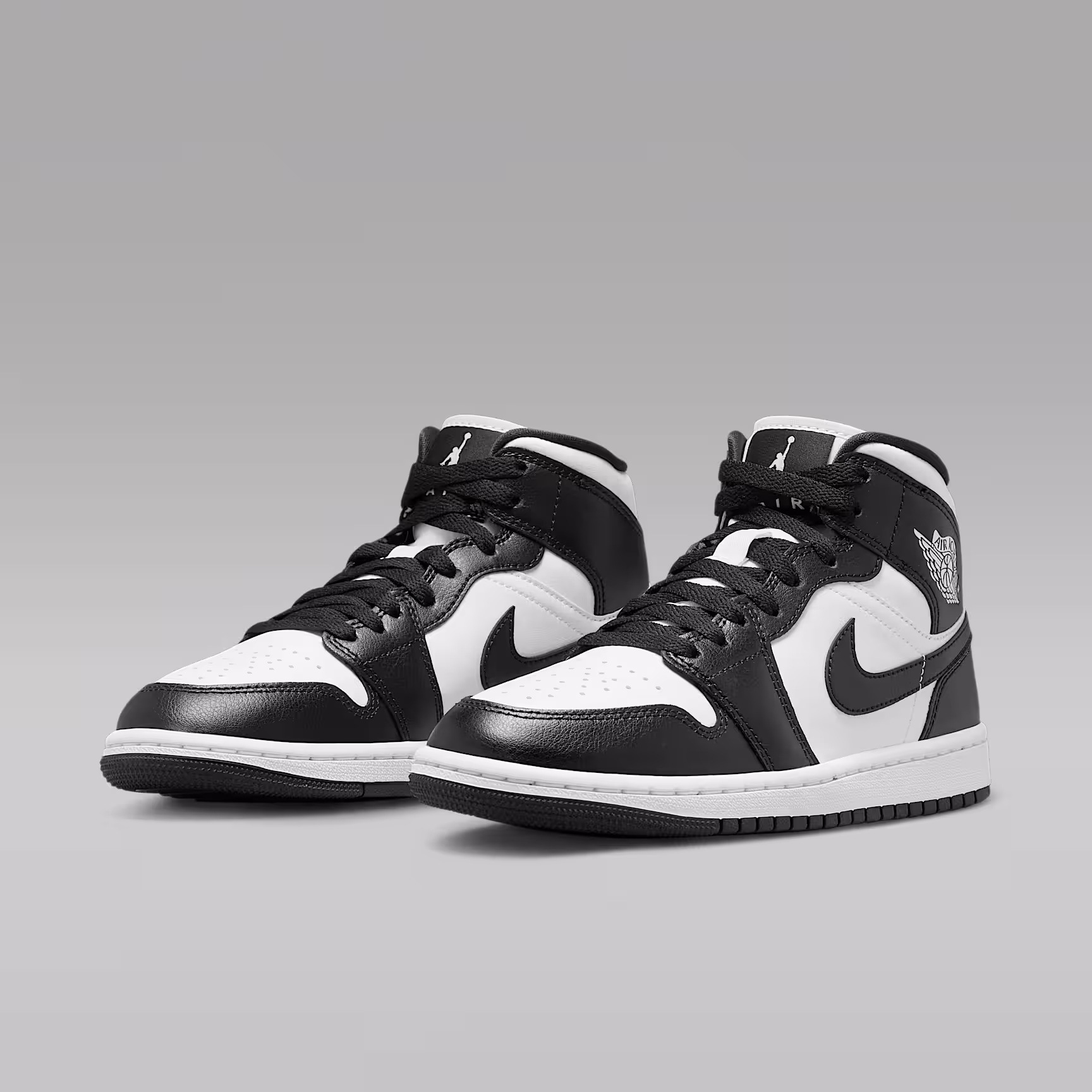 Air Jordan 1 Mid view 5