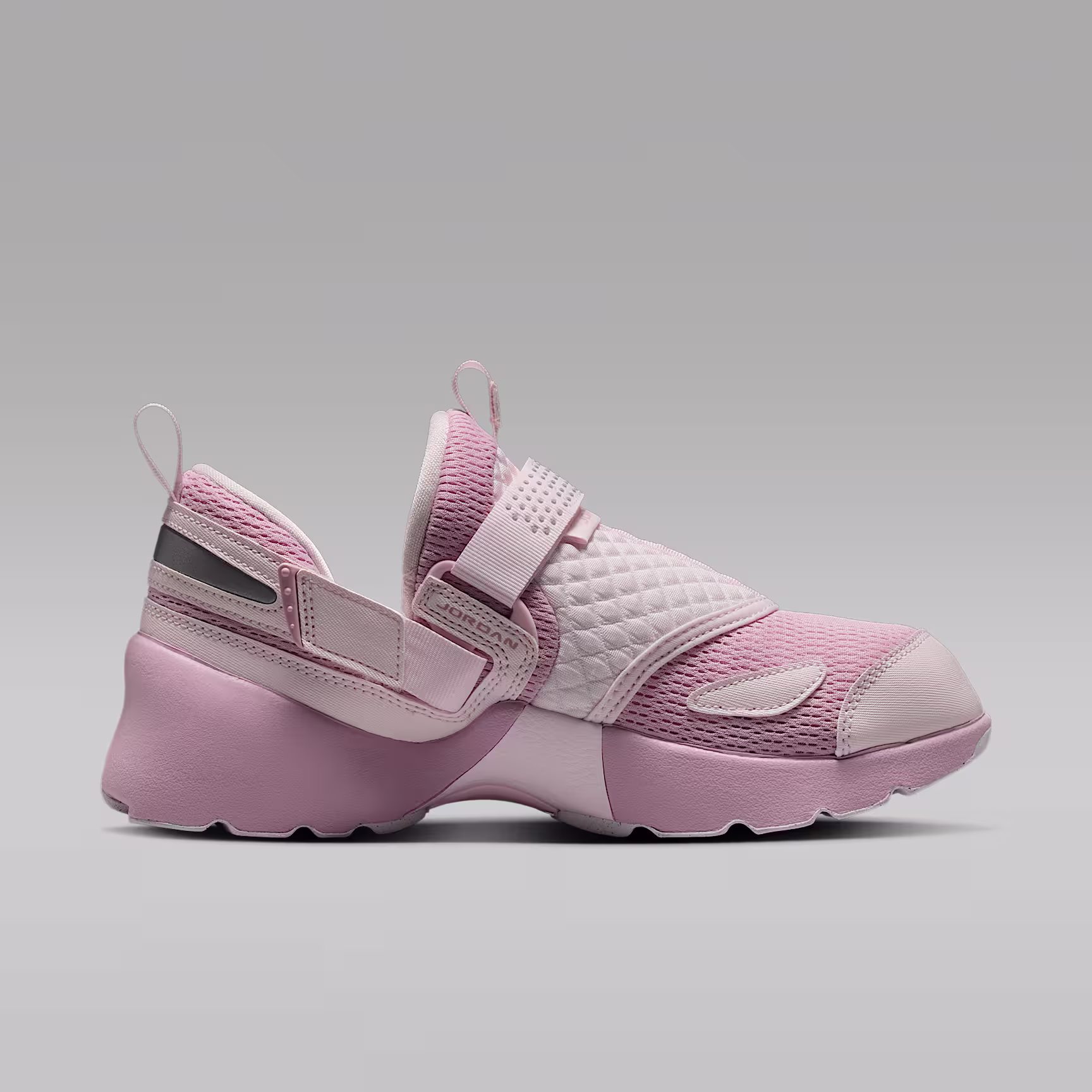 Jordan Trunner LX view 3