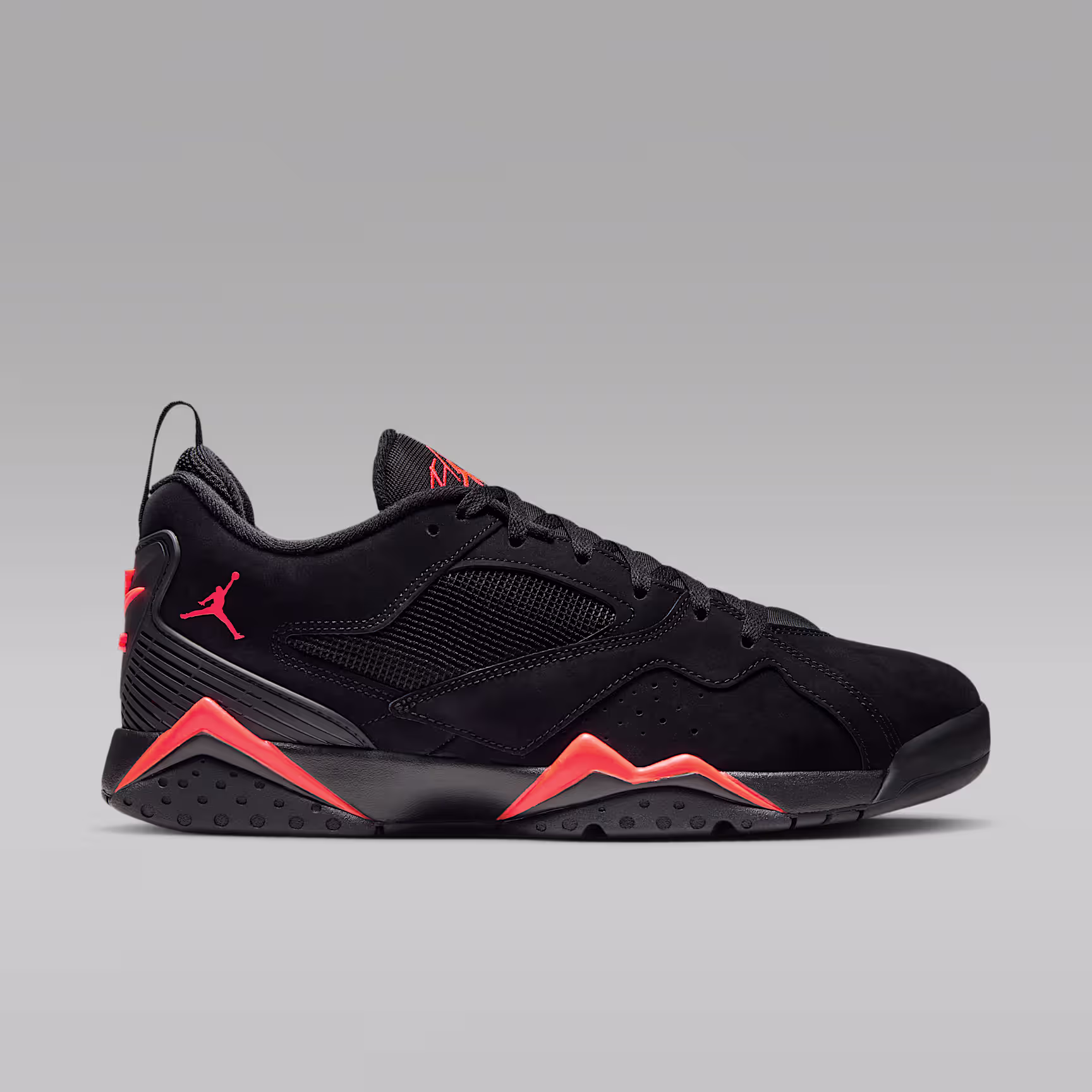 Air Jordan MVP 92 view 3