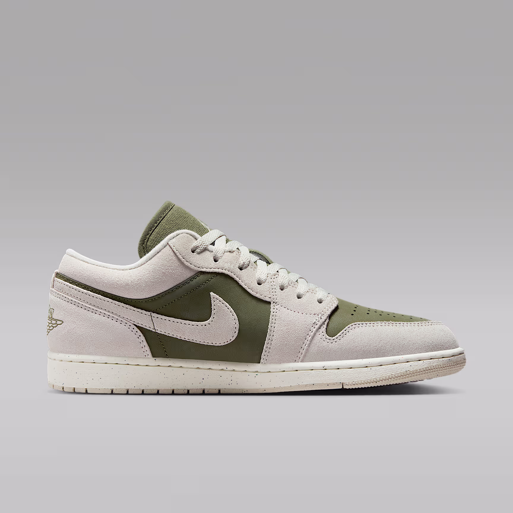 Air Jordan 1 Low SE view 3