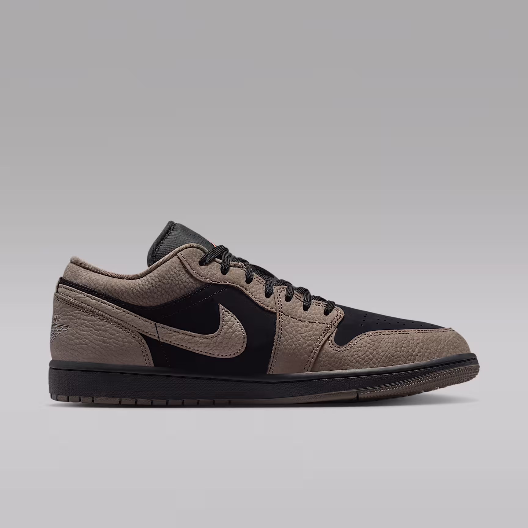 Air Jordan 1 Low SE view 3