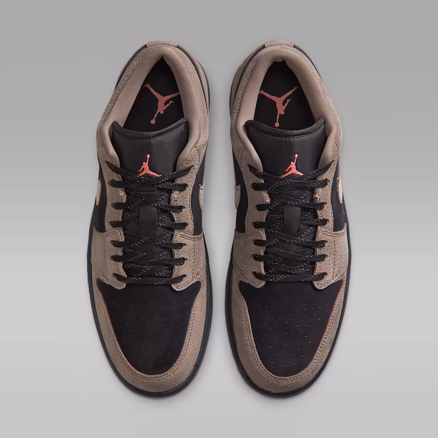 Air Jordan 1 Low SE view 4