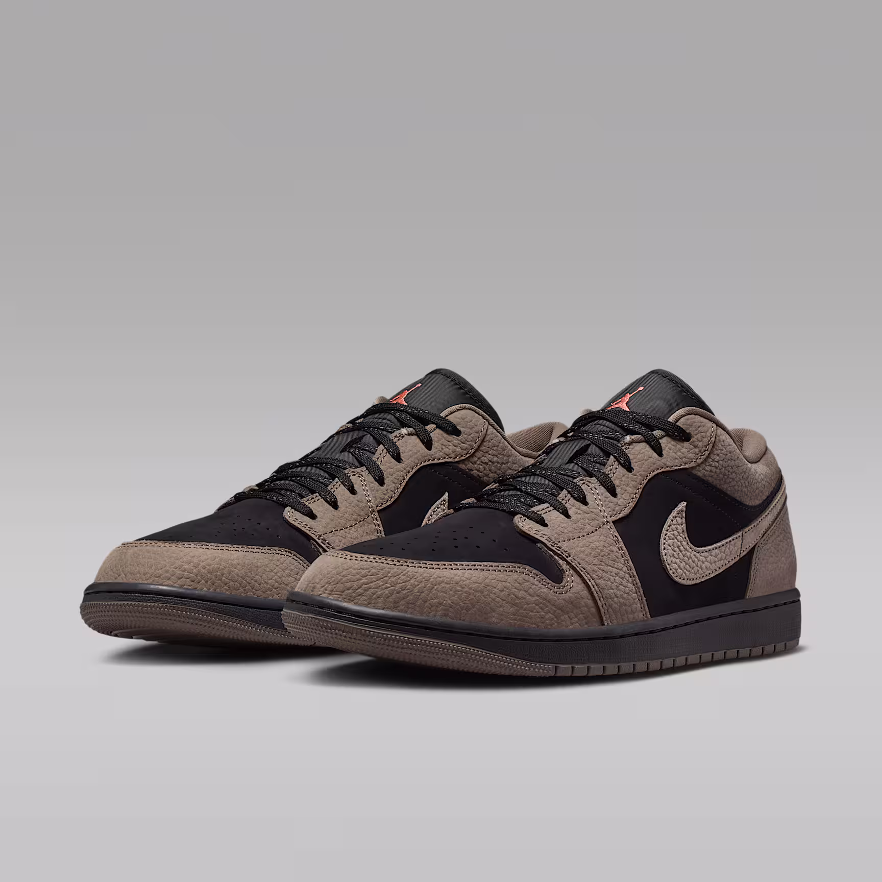 Air Jordan 1 Low SE view 5