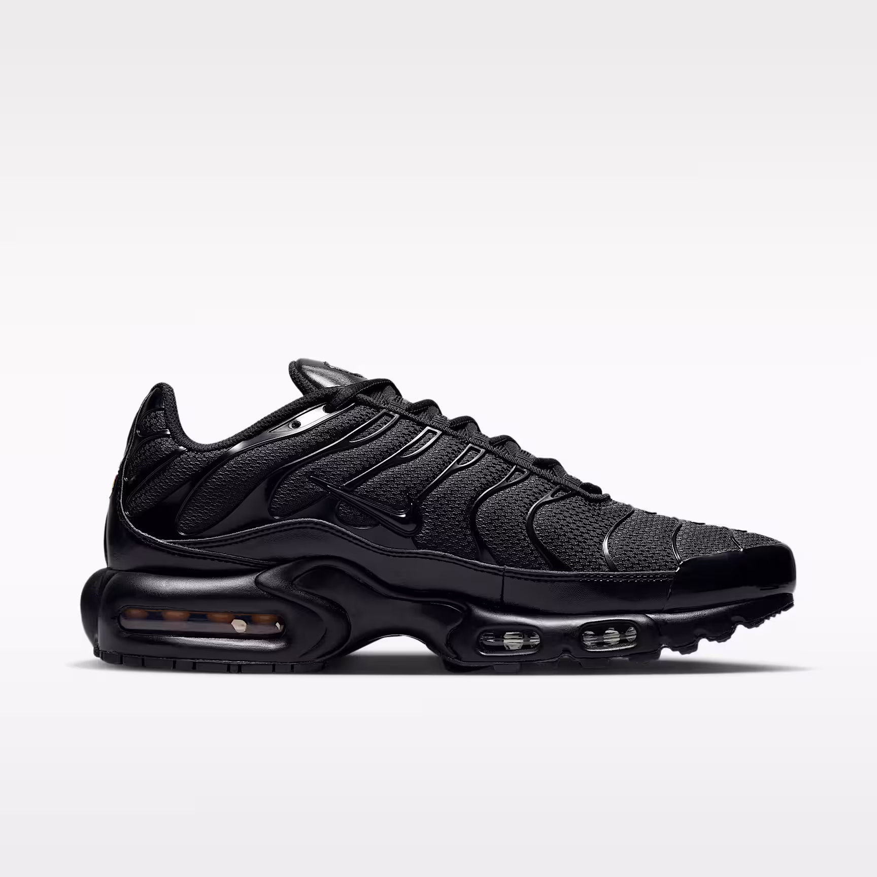 Nike Air Max Plus view 3