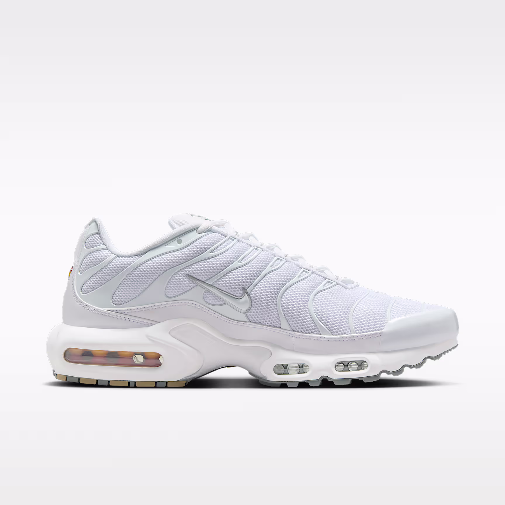 Nike Air Max Plus view 3