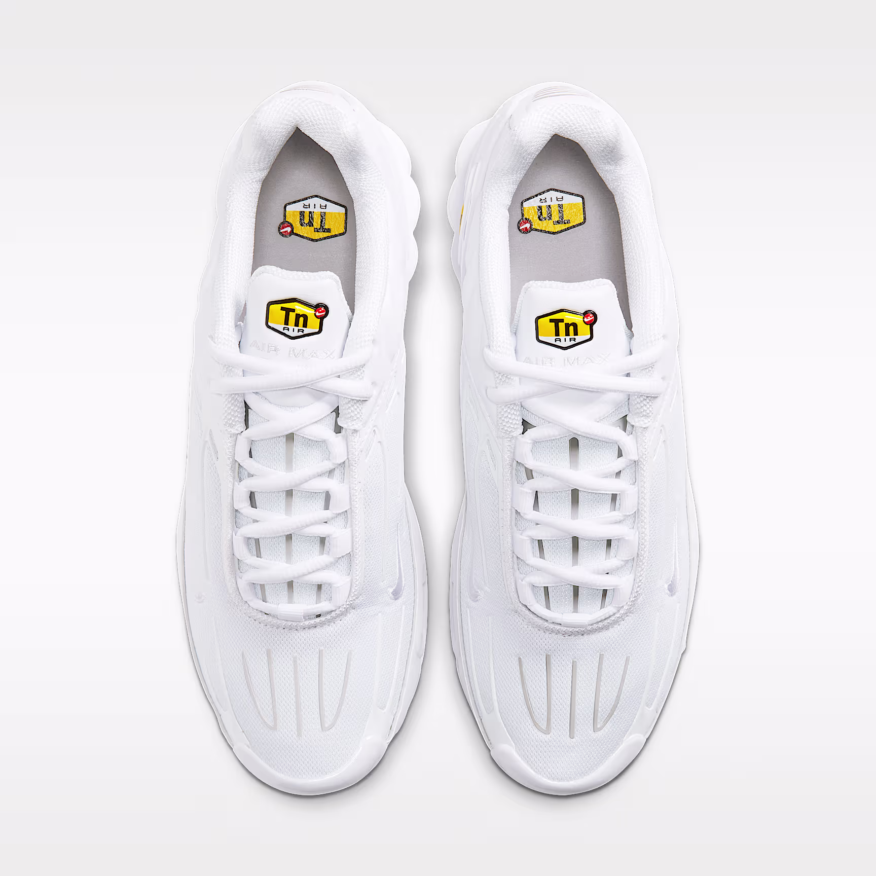 Nike Air Max Plus 3 view 4