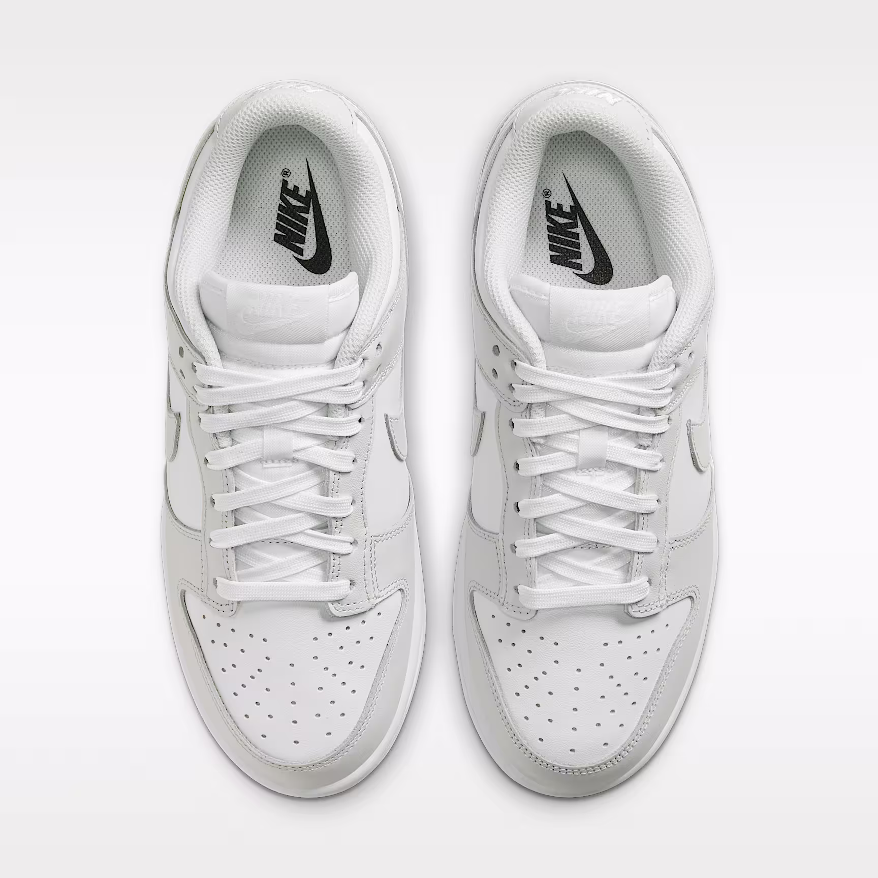 Nike Dunk Low view 4
