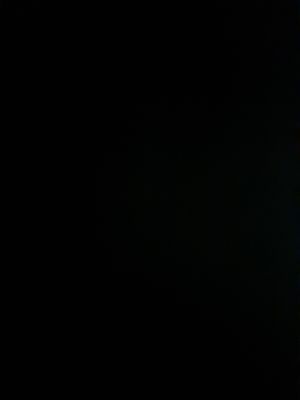 𝐄   