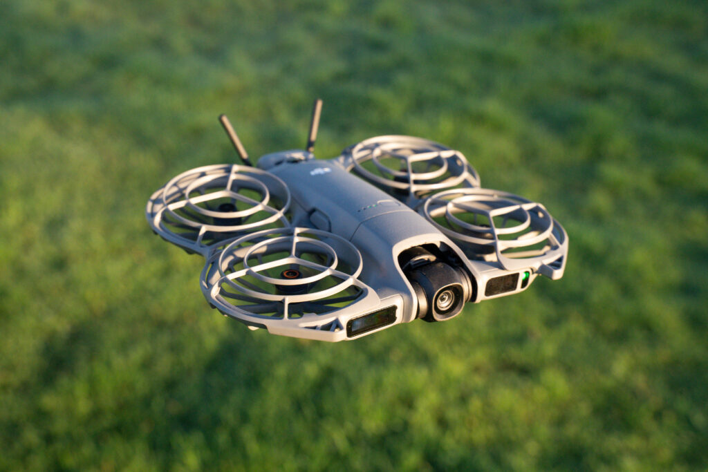 DJI Neo 2 開箱評價：親子空拍機推薦，手勢操控免搖桿、室內飛行也安心！ 文章圖片