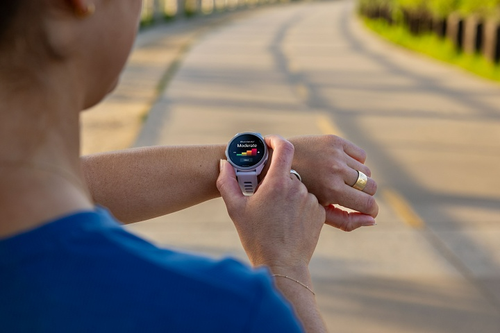 2026 智慧手錶推薦：Garmin Forerunner 70 / 170 / 170 Music 怎麼選？跑步、健身、日常健康管理一次搞懂 文章圖片
