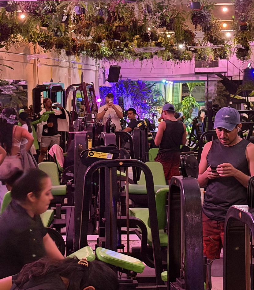 People training inside Bacalar Jungle Gym