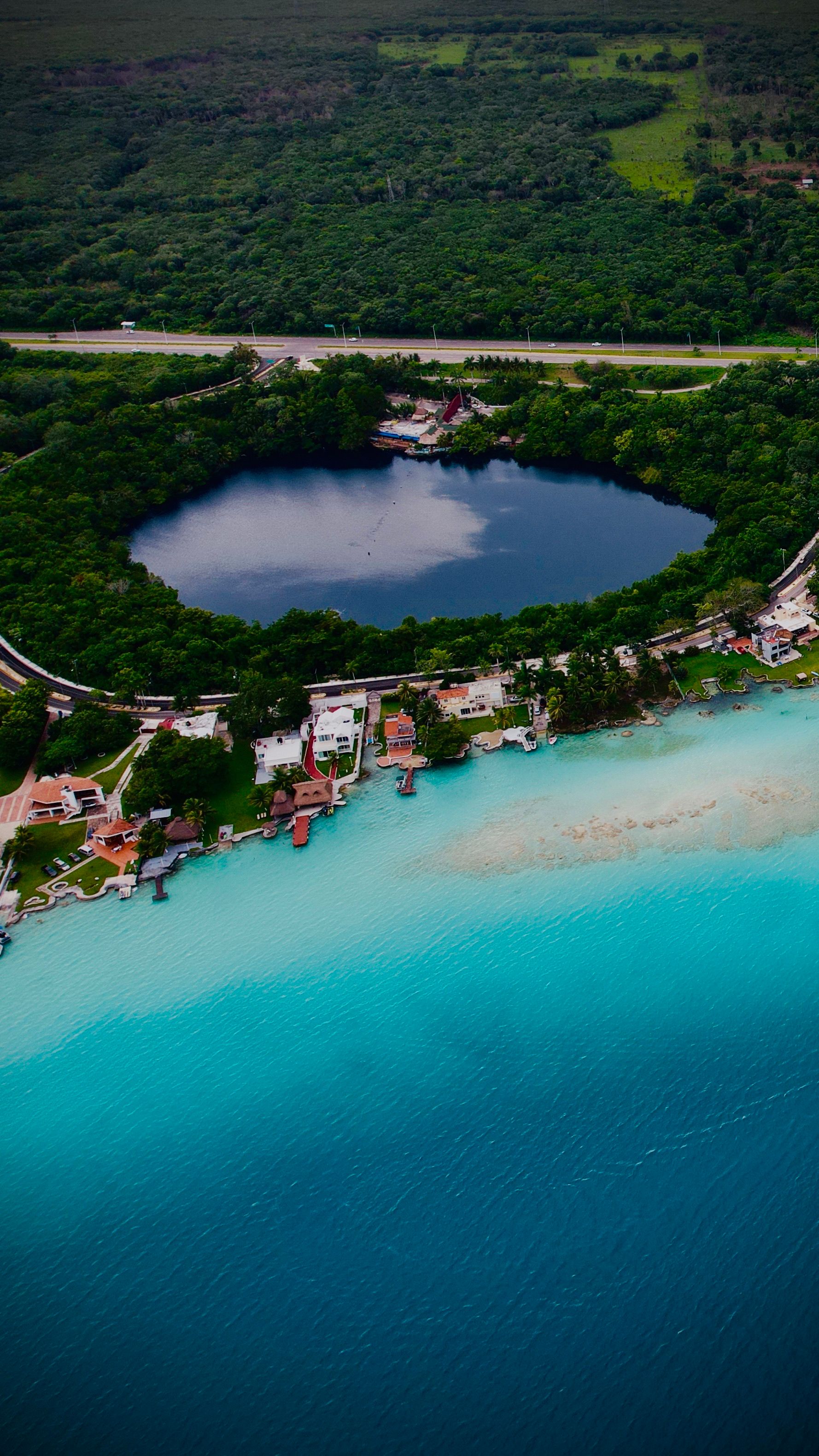 Cenote Azul in Bacalar