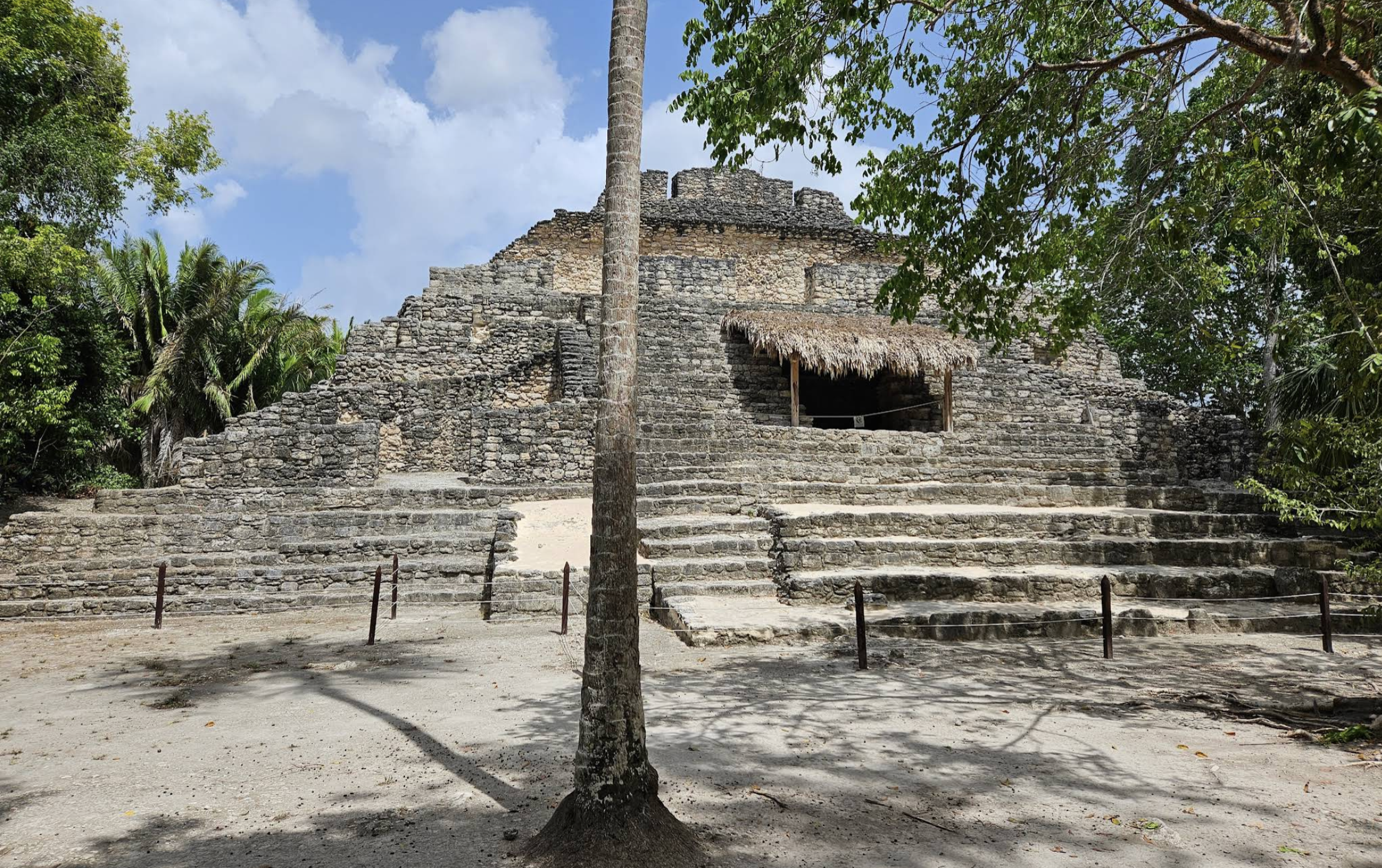 Zona Arqueológica de Chacchoben  2