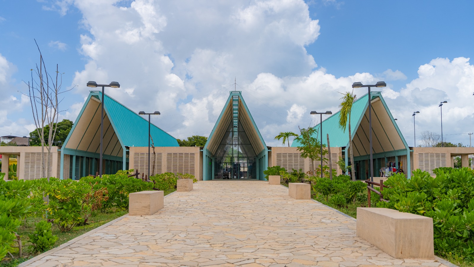 Mercado de Artesanías y Parque Central