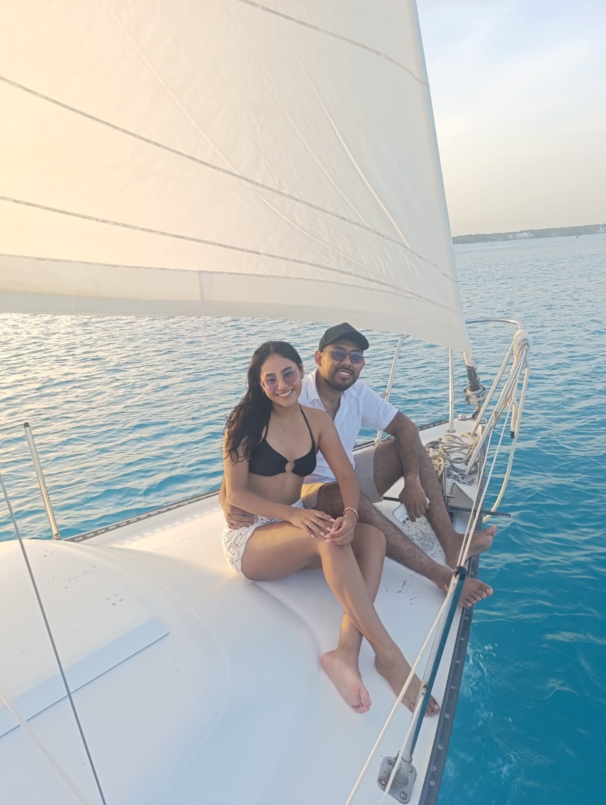 Tour Privado en Velero por la Laguna de Bacalar - Image 3