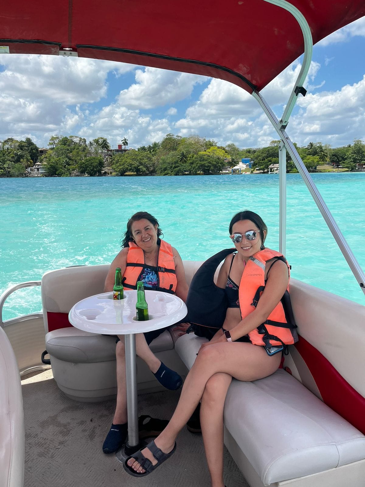 Tour Privado Horizonte en Pontón en la Laguna de Bacalar - Image 3