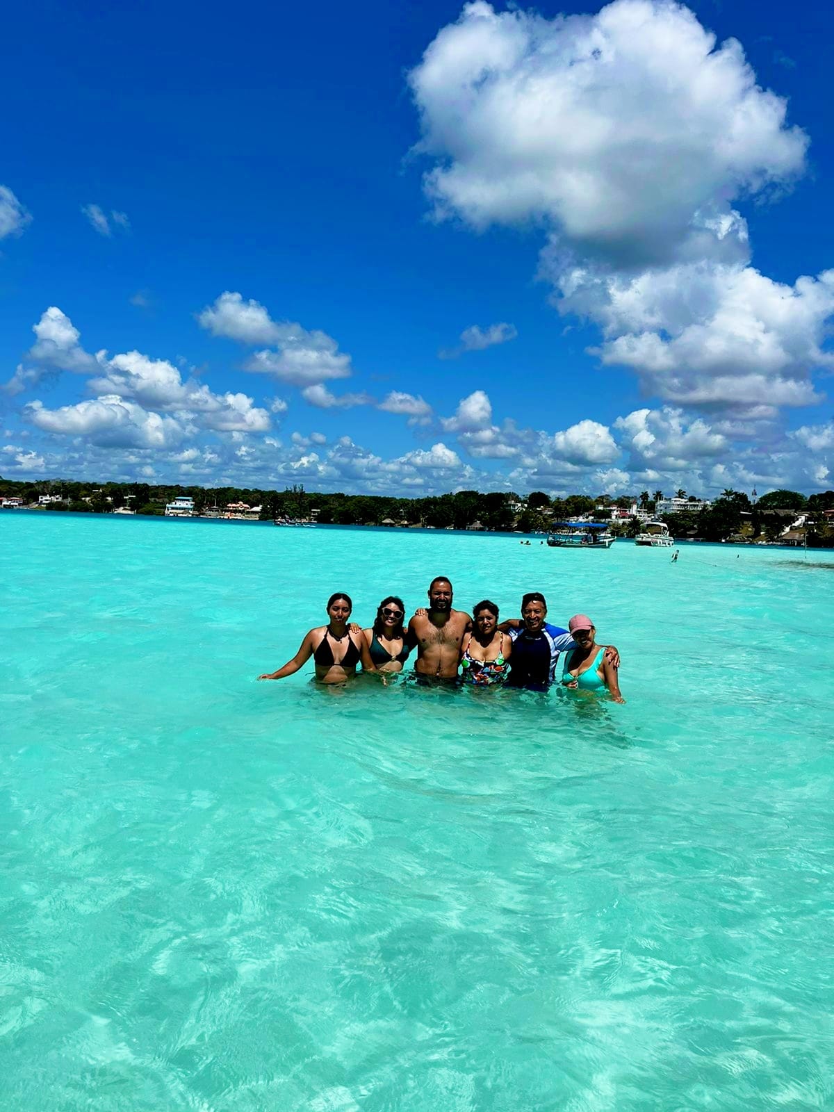 Tour Privado Horizonte en Pontón en la Laguna de Bacalar - Image 4