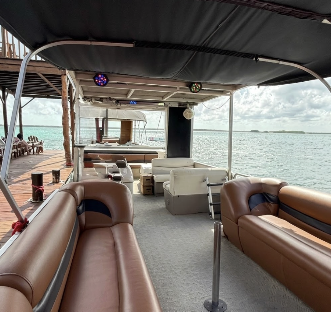 Experiencia Privada Premium: De Norte a Sur hasta Los Rápidos de Bacalar  - Image 13