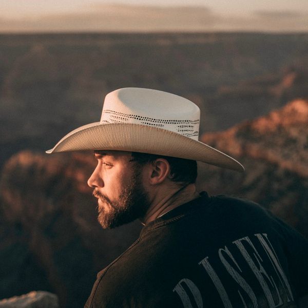 Mason Alford, Photographer in Novelty