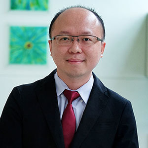 Dr Lee Yik Yong