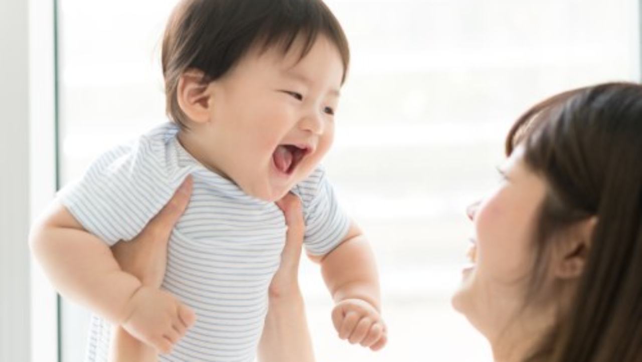 Perkembangan Bayi 4 Bulan Yang Anda Perlu Tahu Sebagai Panduan- DoctorOncall