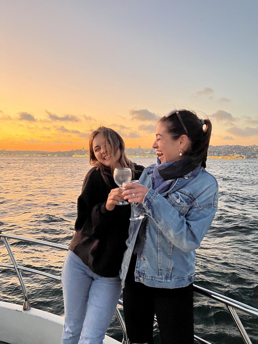 Midsize Group Yacht Tour With Unlimited Wine And Snacks | Istanbul Experience - Bosphorus Yachts