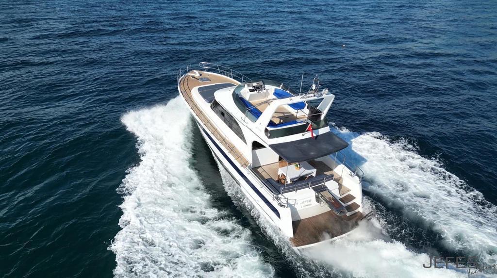 18 Meter Luxury Yacht #004 | Private Yacht Rental Istanbul - Bosphorus Yachts