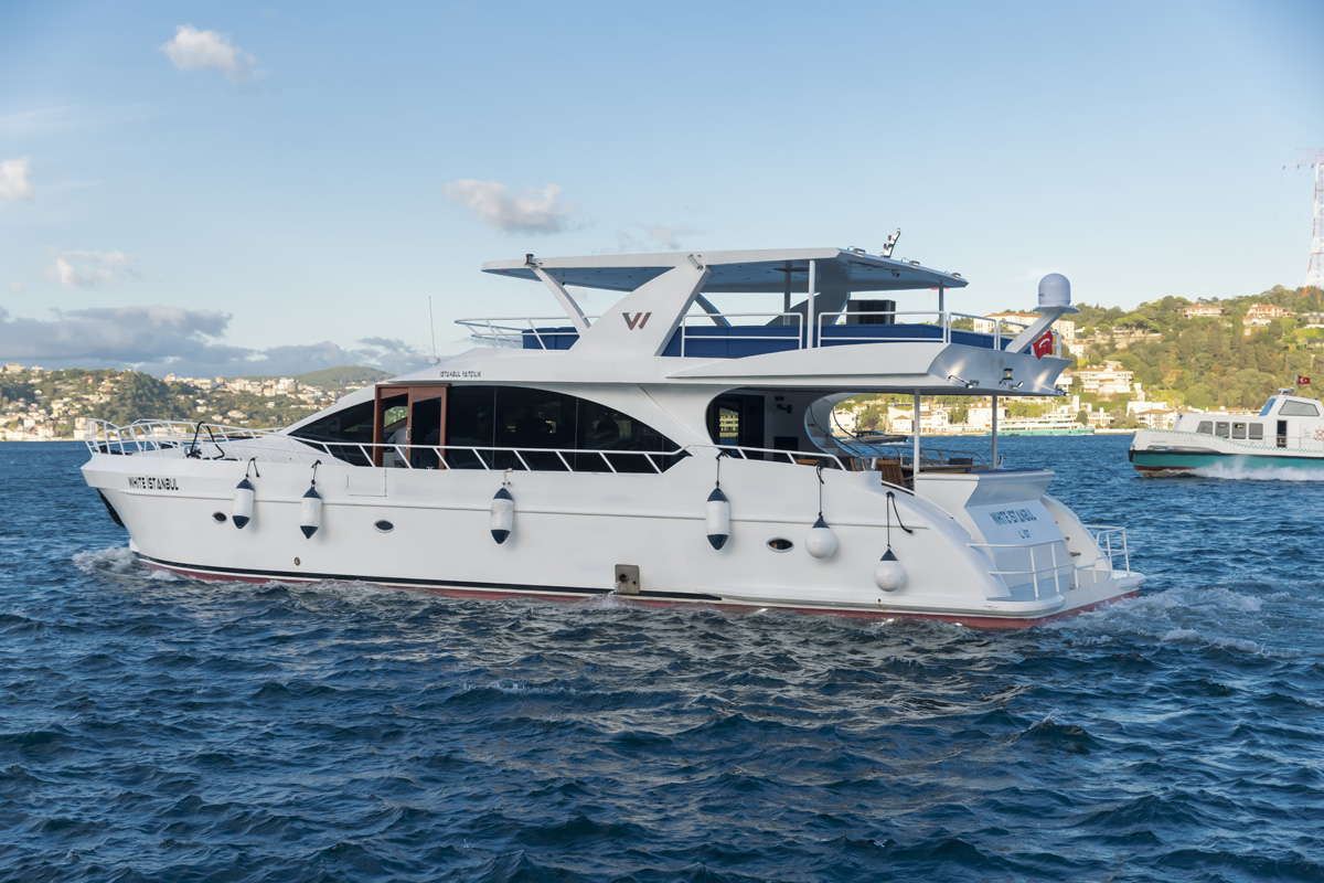 Luxury Yacht Capacity for Up to 77 Guests #013 | Private Yacht Rental Istanbul - Bosphorus Yachts