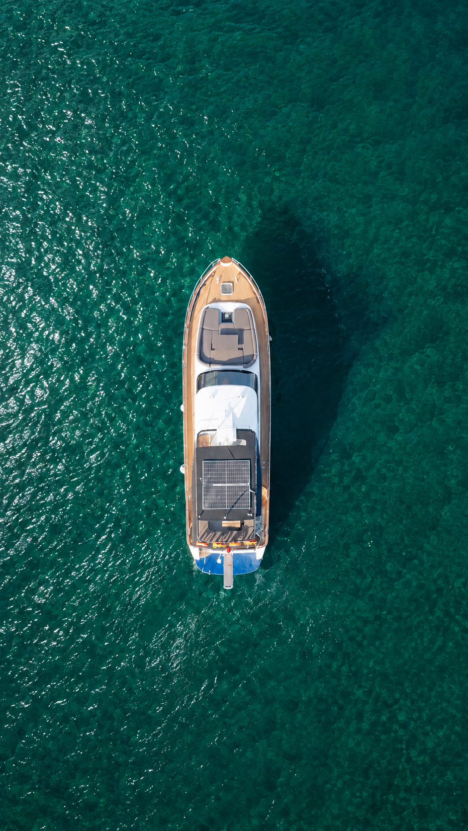 18 pax Luxury Yacht in Karaköy #012 | Private Yacht Rental Istanbul - Bosphorus Yachts