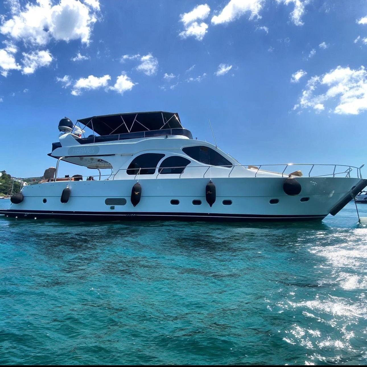Super Luxury Yacht In Bebek #008 | Private Yacht Rental Istanbul - Bosphorus Yachts