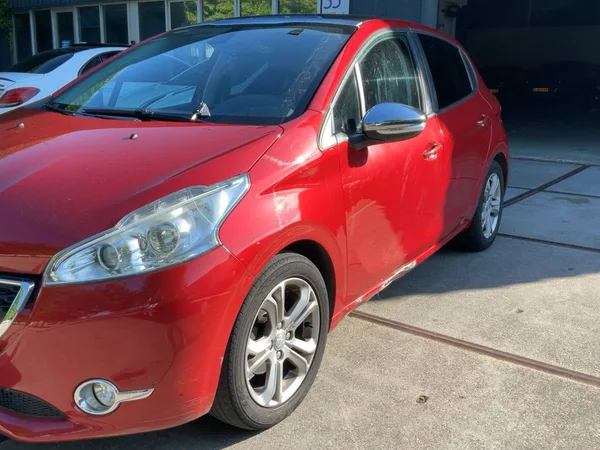 Peugeot 208 2
