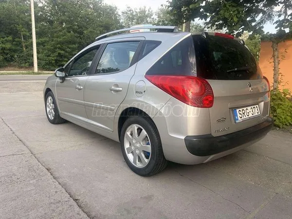 PEUGEOT 207 12