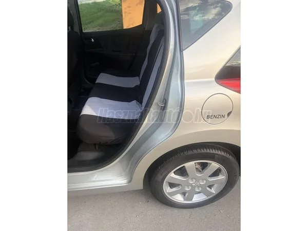 PEUGEOT 207 17