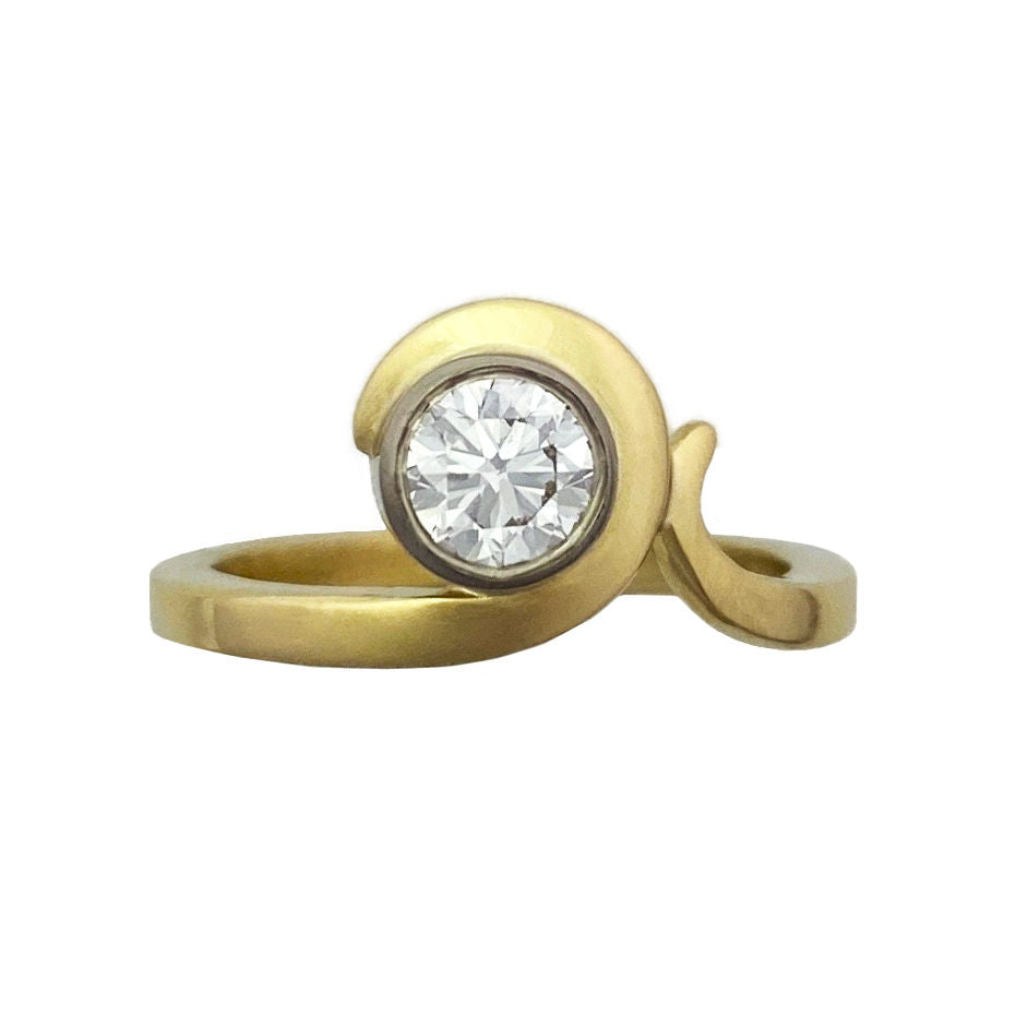 Eternal Wave 18ct Gold Diamond Ring