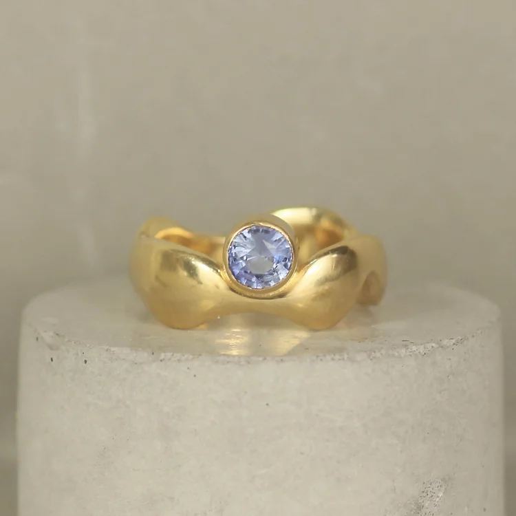18ct Gold Blue Sapphire Surrealist Ring