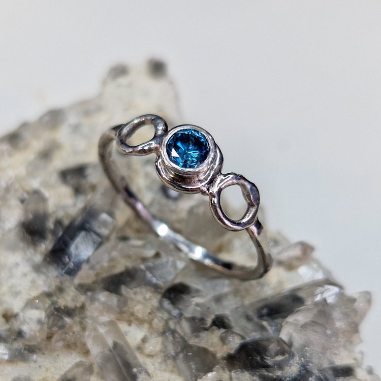 Jubilee Special Bubble Trio Ring .20ct Blue Diamond in Platinum