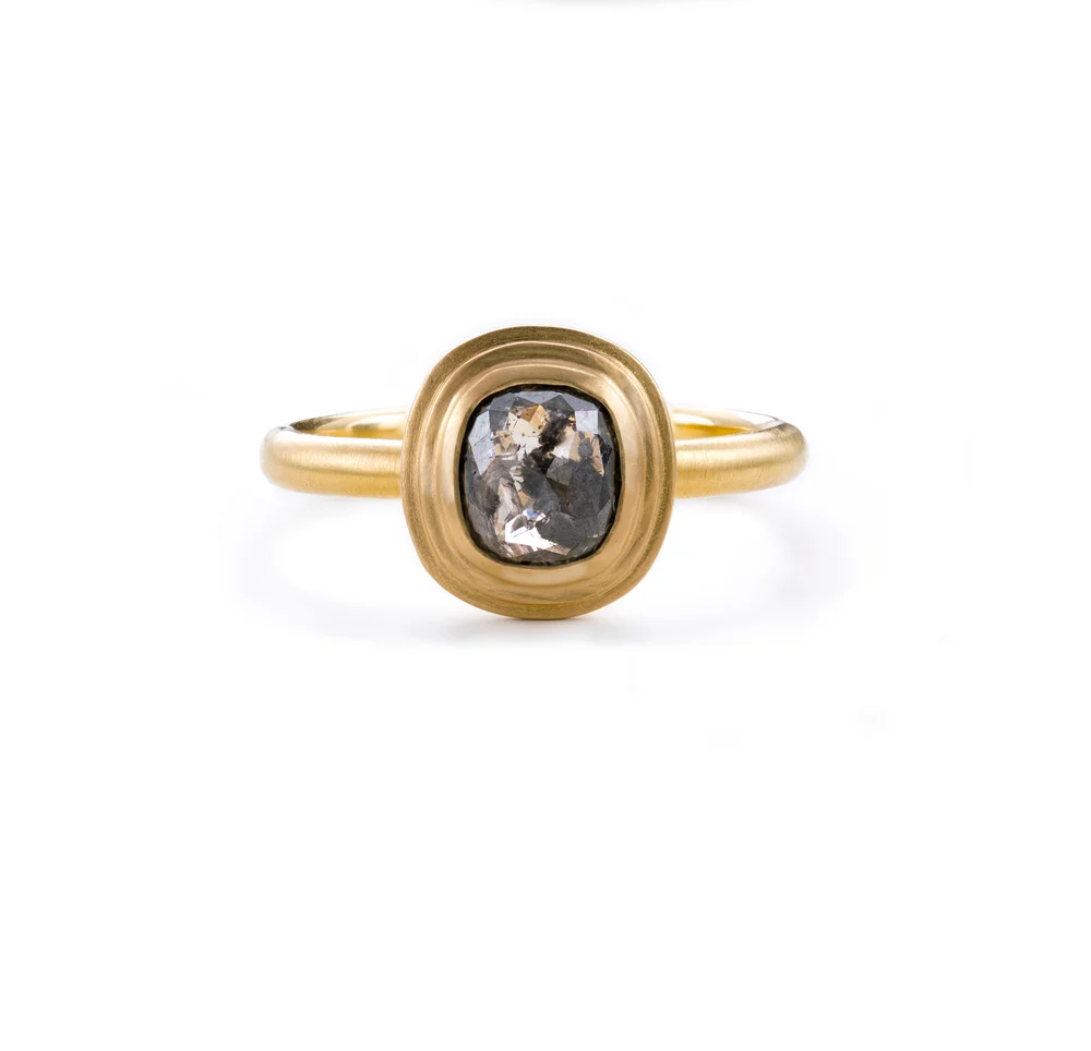 18ct Cushion Cut Diamond Ring