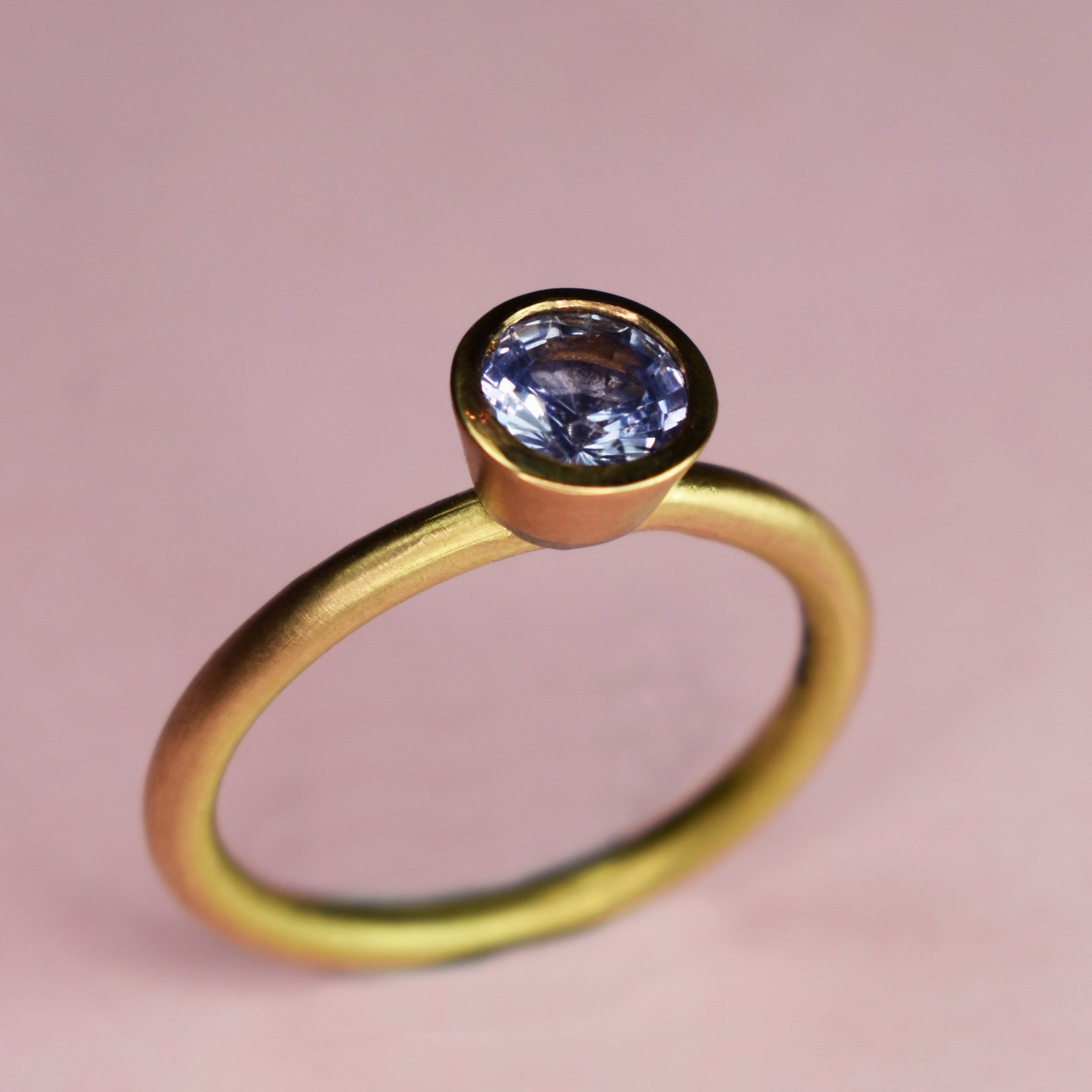 22ct & 18ct Gold Sri Lankan Sapphire Ring