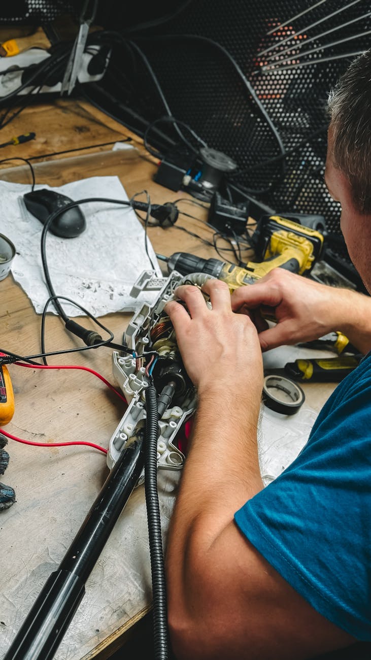 Why Yuba City Homeowners Are at Risk of Electrical Fires from DIY Repairs in Yuba City