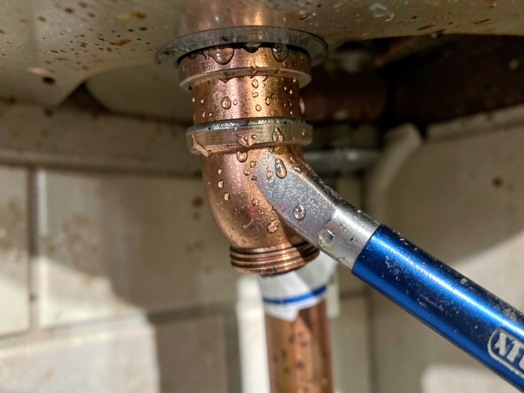 Your Plumas Lake Gutters Are Failing - Here's What to Do