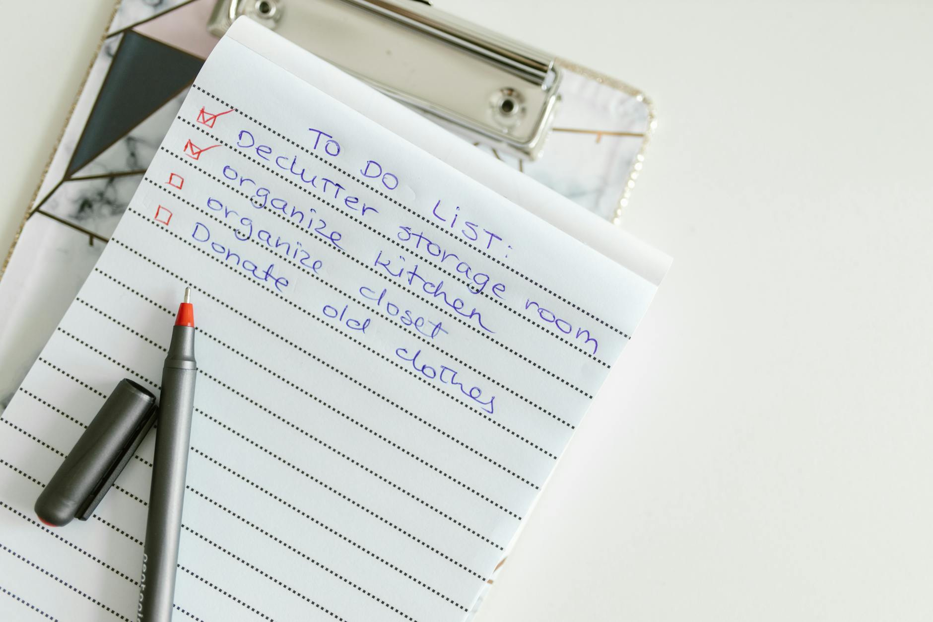 Quick Home Decluttering Tips Yuba City: Boost Your Home's Value in Yuba City