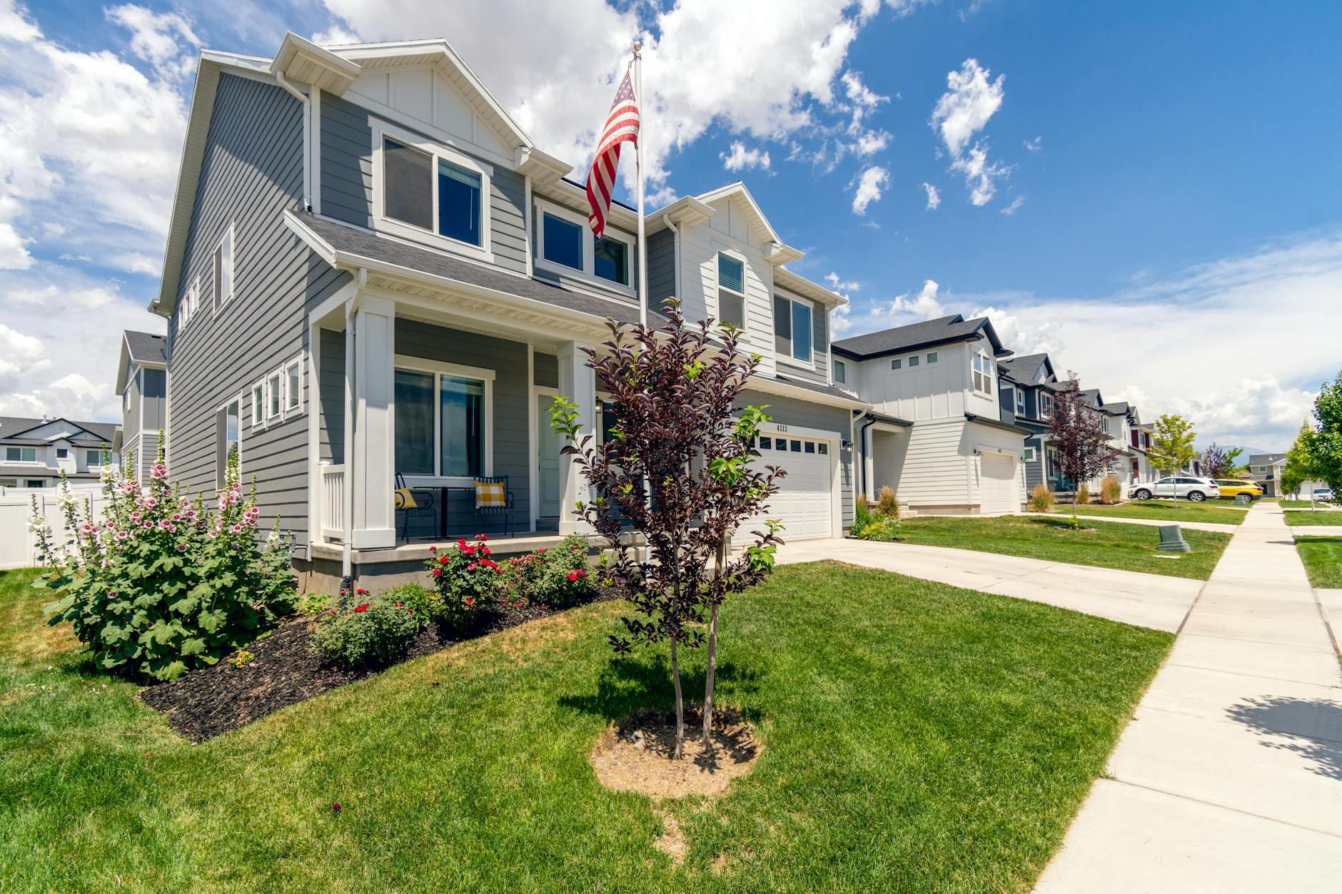 Why is my grass turning into a dust bowl while my neighbor's yard stays green in Yuba City? in Yuba City