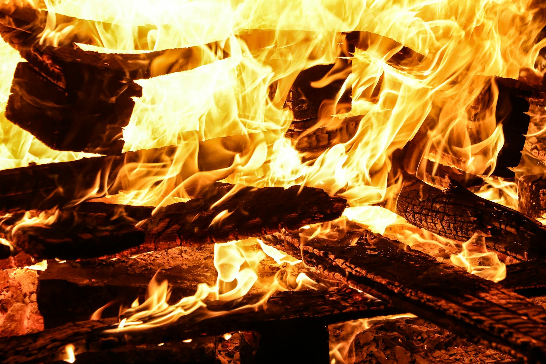Why Yuba City's Scorching Summers Make Junk Removal a Fire Hazard in Yuba City